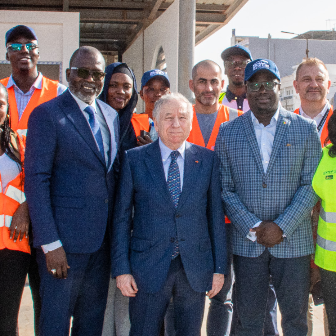 Visite sur le chantier du BRT Monsieur Jean TODT, Envoyé spécial des Nations Unies pour la Sécurité routière, ce jeudi 04 mai 2023.